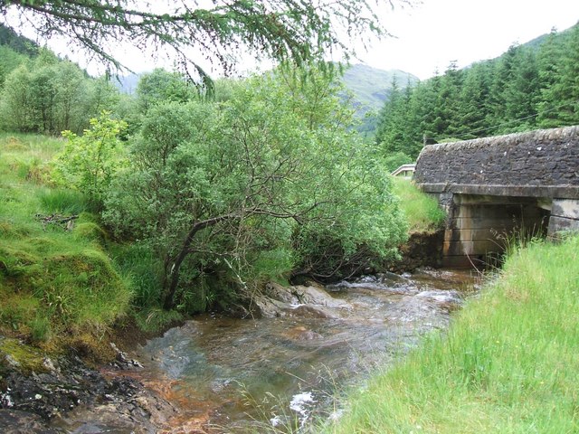 File:Allt Glinne Mhoir - geograph.org.uk - 1362945.jpg