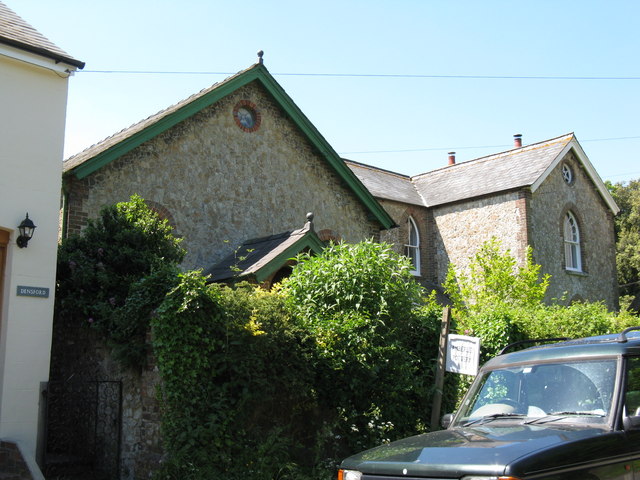 File:Amberley Pottery - geograph.org.uk - 1333820.jpg