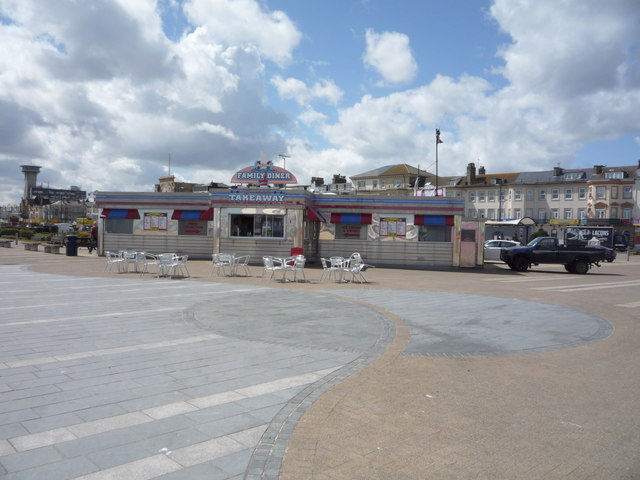 File:American Family Diner, Great Yarmouth - geograph.org.uk - 4951771.jpg