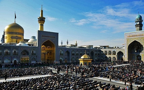 File:Arba'een 1434 AH in Mashhad 11.jpg