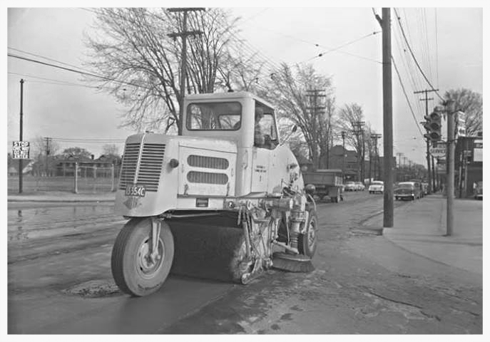 File:Carling Ave. and Bronson Ave. 1955 (16666918503).jpg