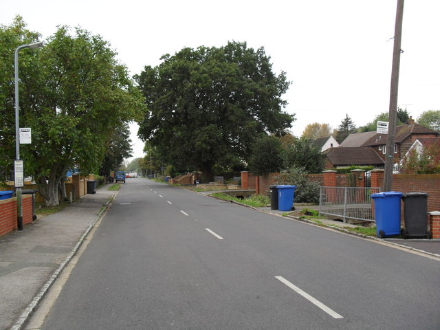 File:Coppermill Road - geograph.org.uk - 2648829.jpg