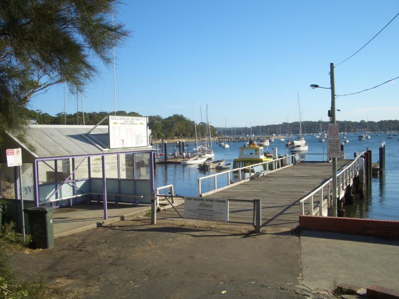 File:Cronulla Ferry Wharf 2.JPG