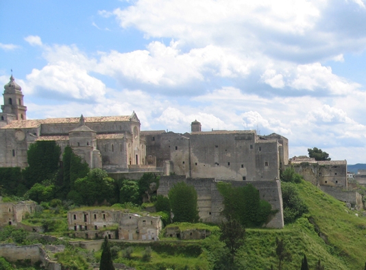 File:Gravina in Puglia - Vista della Cattedrale.jpg