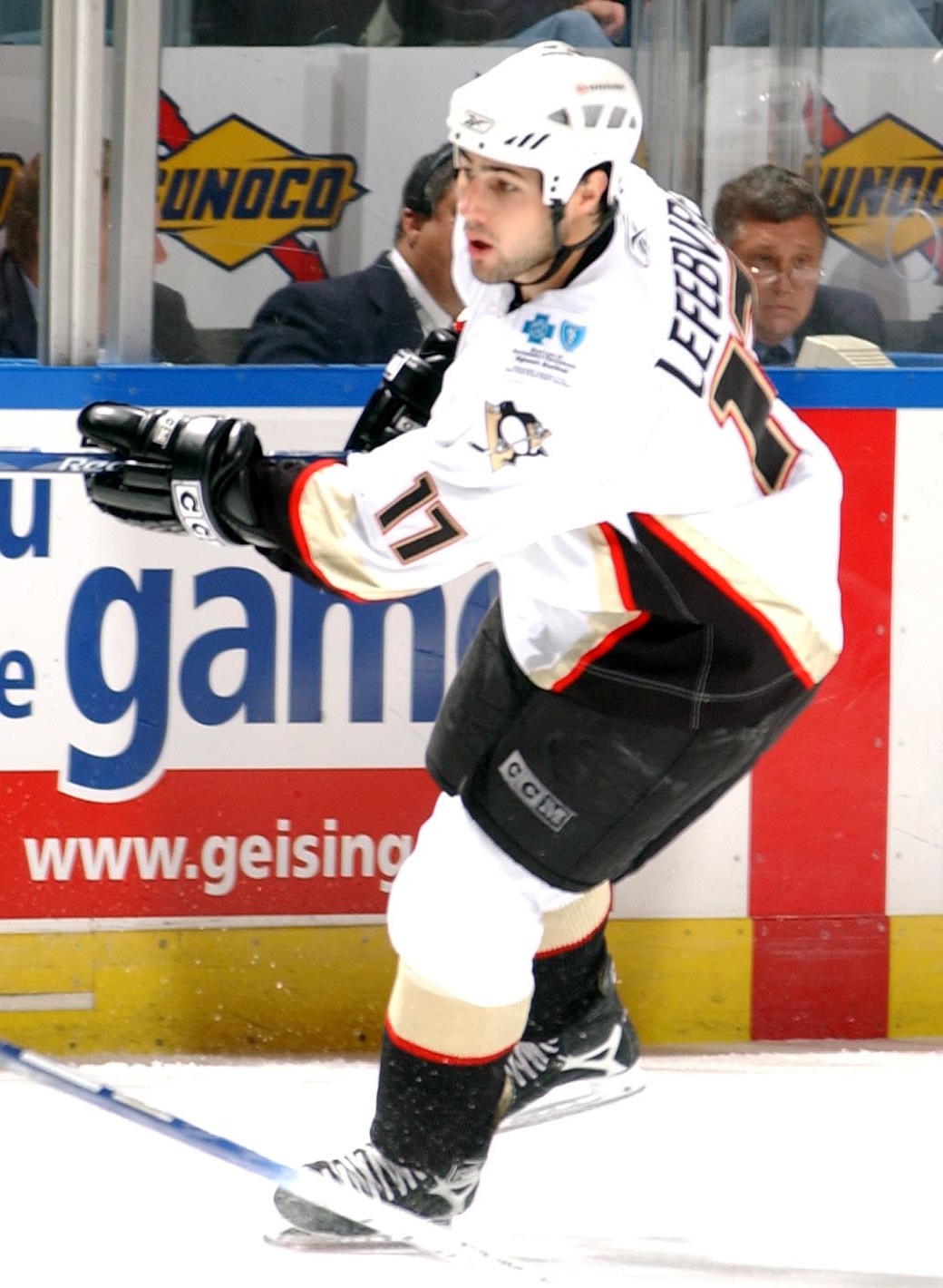 Lefebvre with the [[Wilkes-Barre/Scranton Penguins]] in 2005