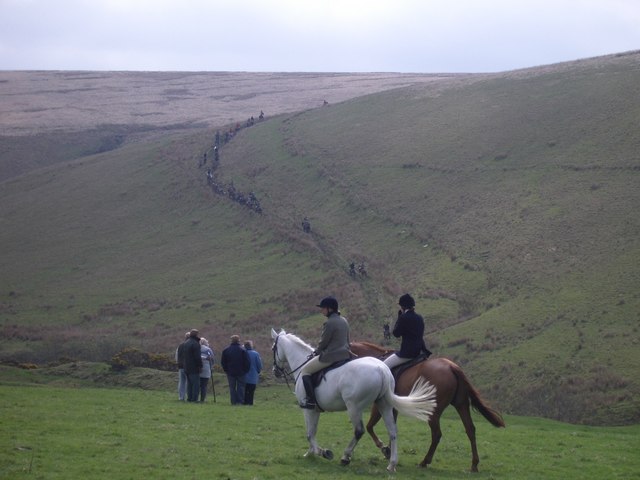 File:Hunting on Hangley Cleave, having crossed Kinsford Water - geograph.org.uk - 504950.jpg