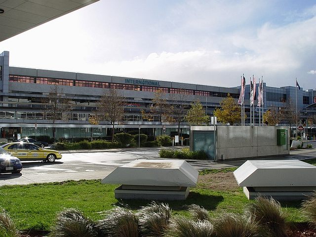 International terminal (exterior view, Melbourne Airport - 2004)