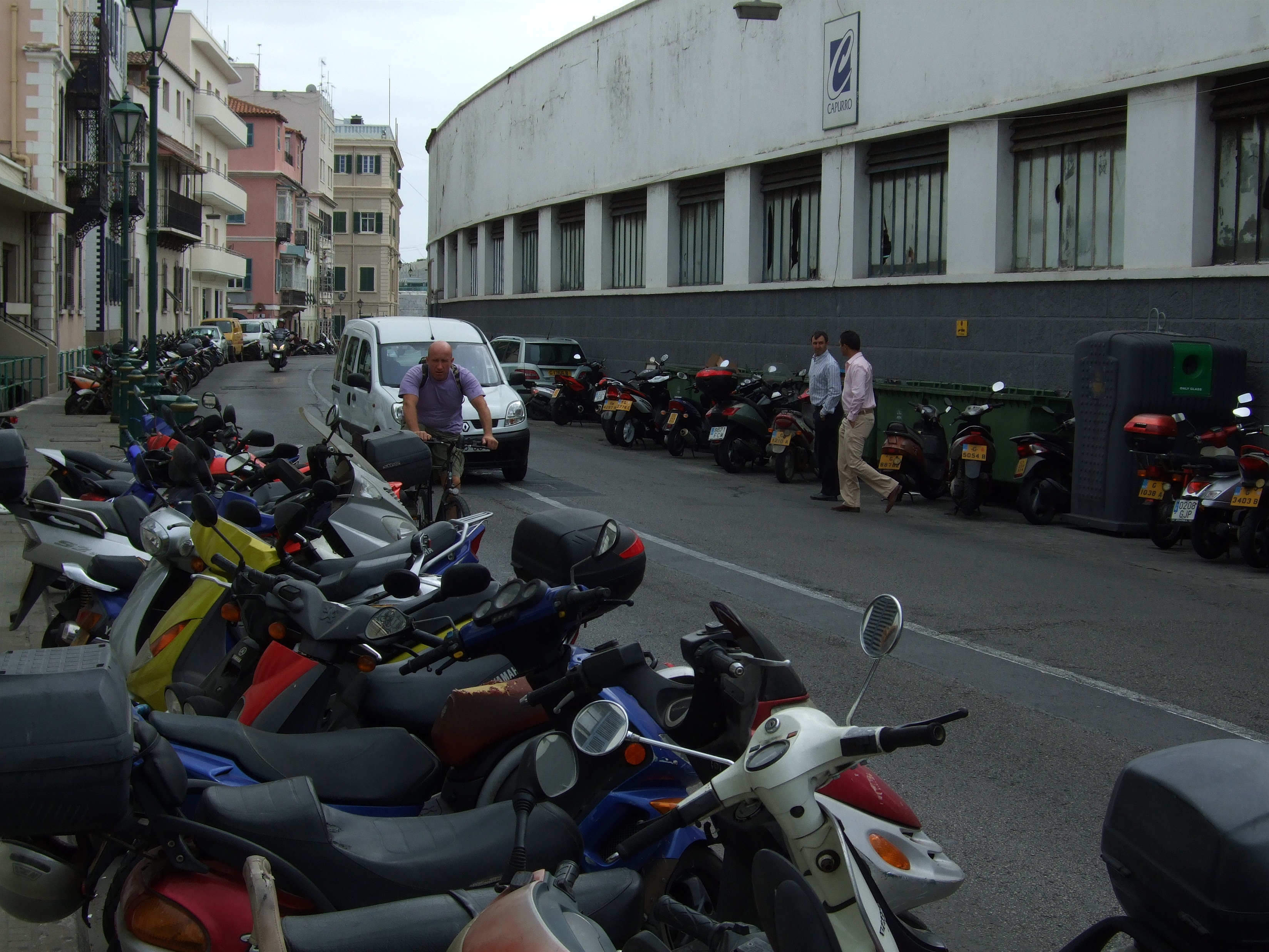 File:Line Wall Road, Gibraltar.jpg - Wikipedia