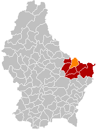 Kommunens läge i Luxemburg (markerad i orange), med kantonen Echternach färgad i rött