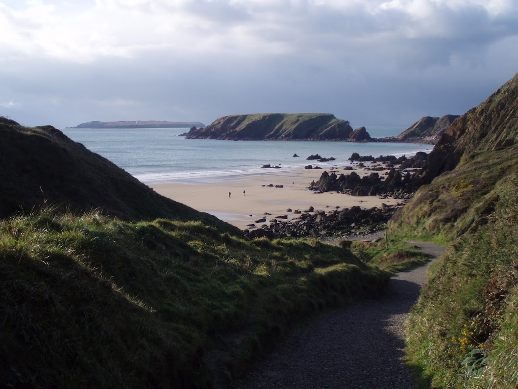 marloes sands castle Wikipedia Sands Marloes