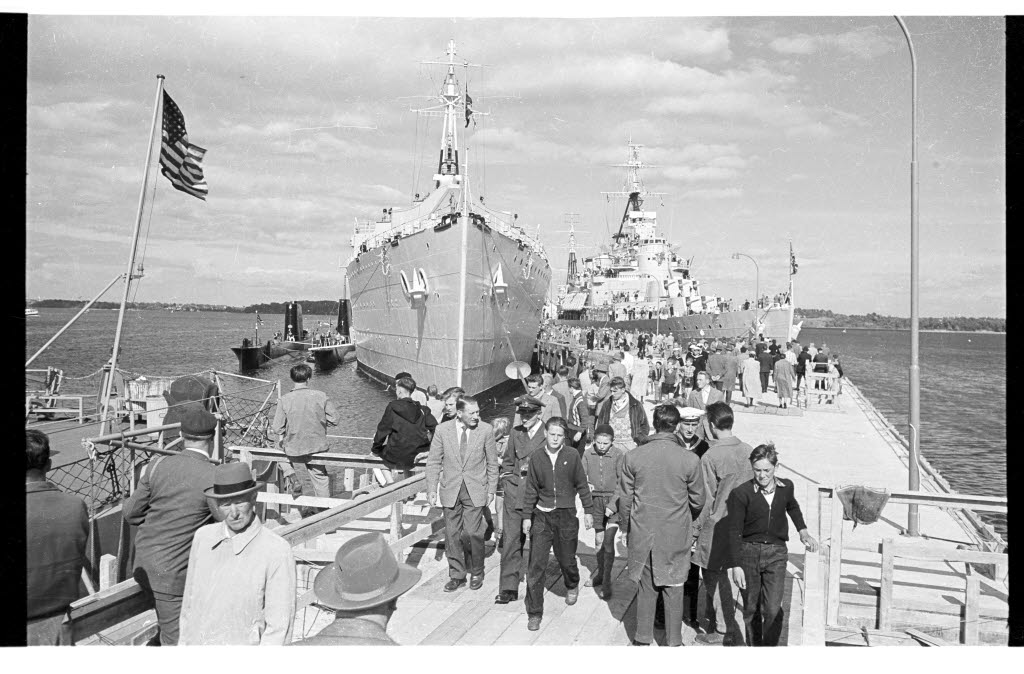 Open ship. HMS Jamaica 1940. HMS Jamaica Fijy.