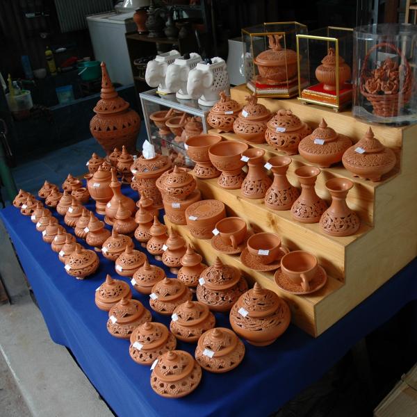 File:Pottery Sale.JPG