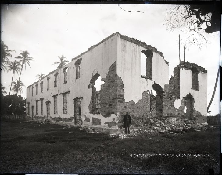 File:Ruins of Wainee Church, Lahaina, photograph by Brother Bertram.jpg