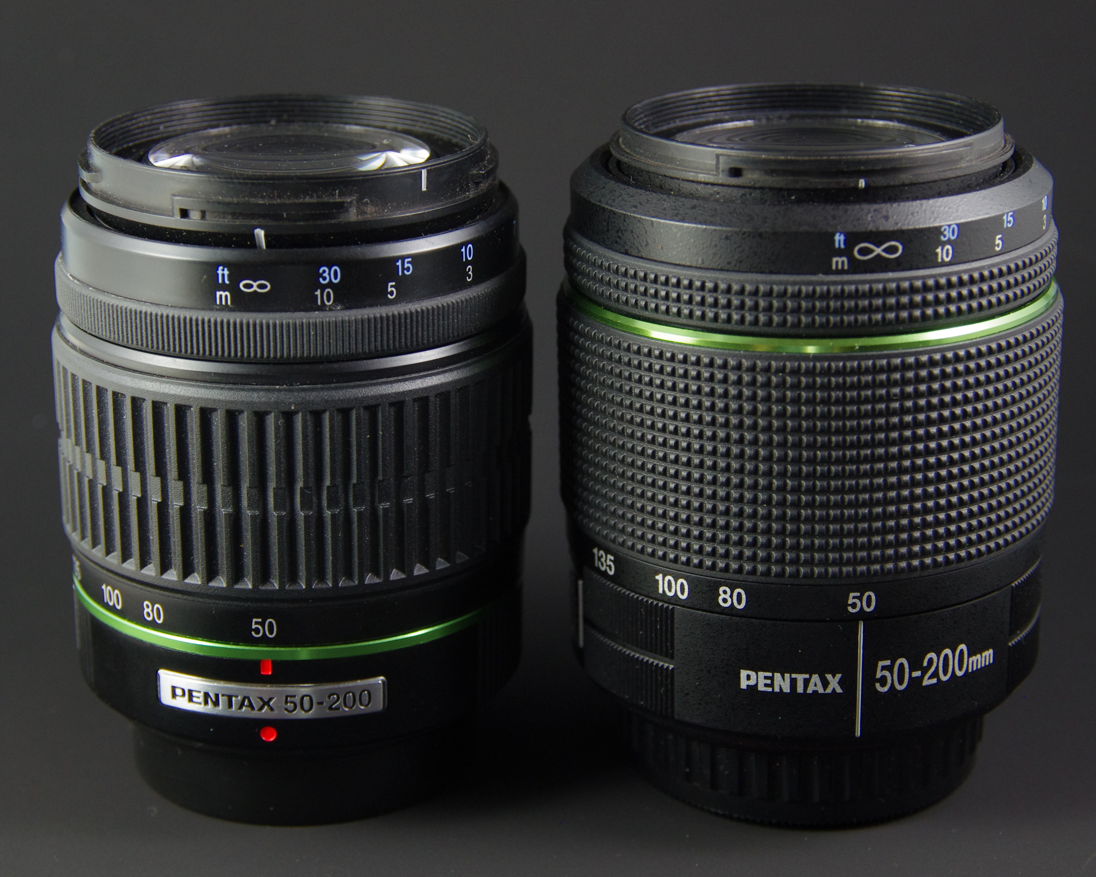 File:SMC Pentax-DA 50-200mm 1-4-5.6 ED – WR- and non-WR version