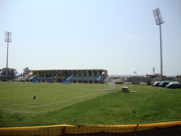 File:Stadiumi Besa.jpg