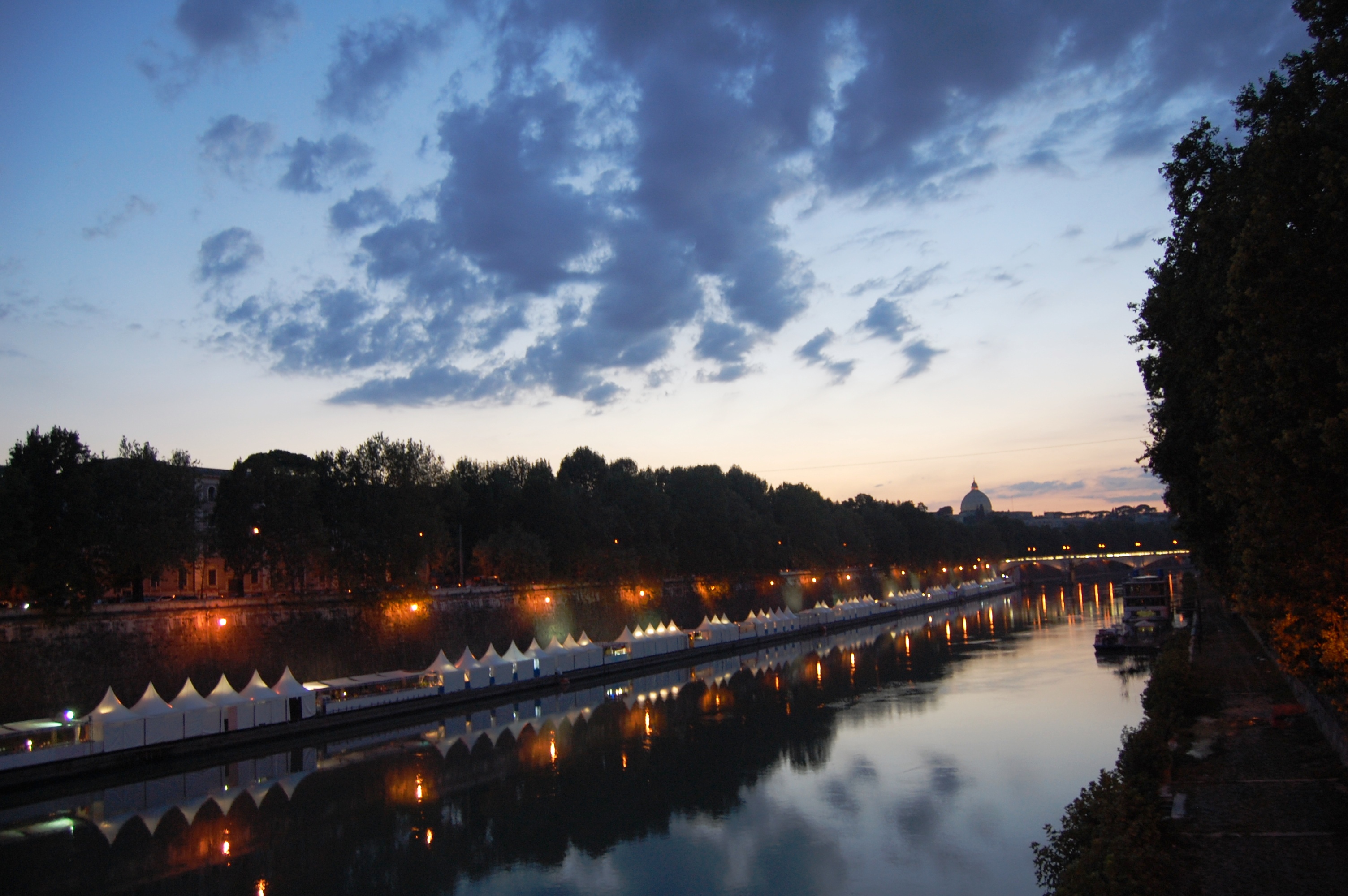 Tiber_River_in_Roma