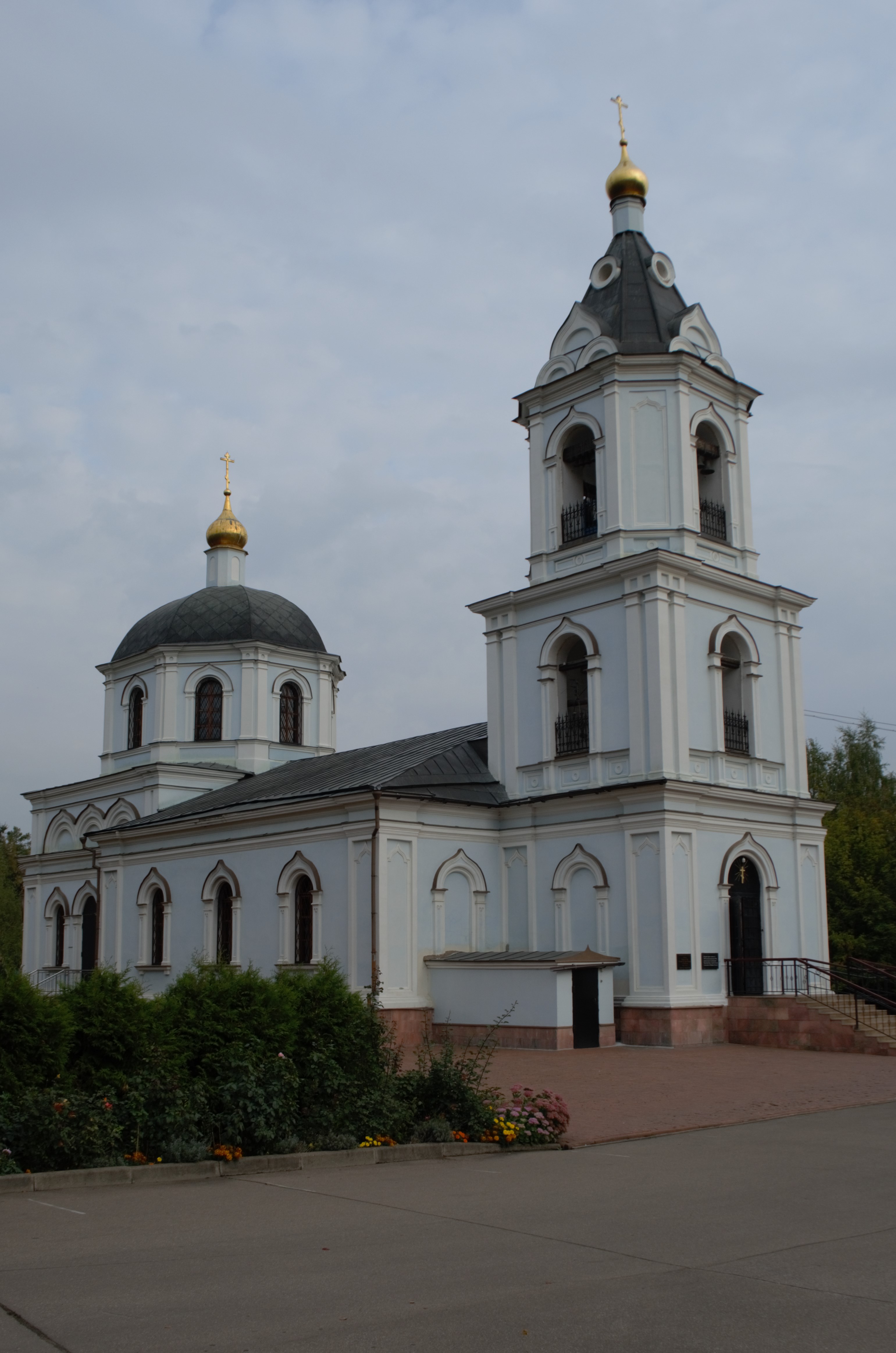 Храм рождества в капотне. Храм Рождества Пресвятой Богородицы в Капотне. Храм Рождества Пресвятой Богородицы (Владикавказ). Храм в Капотне. Храм Рождества Христова на Песках.