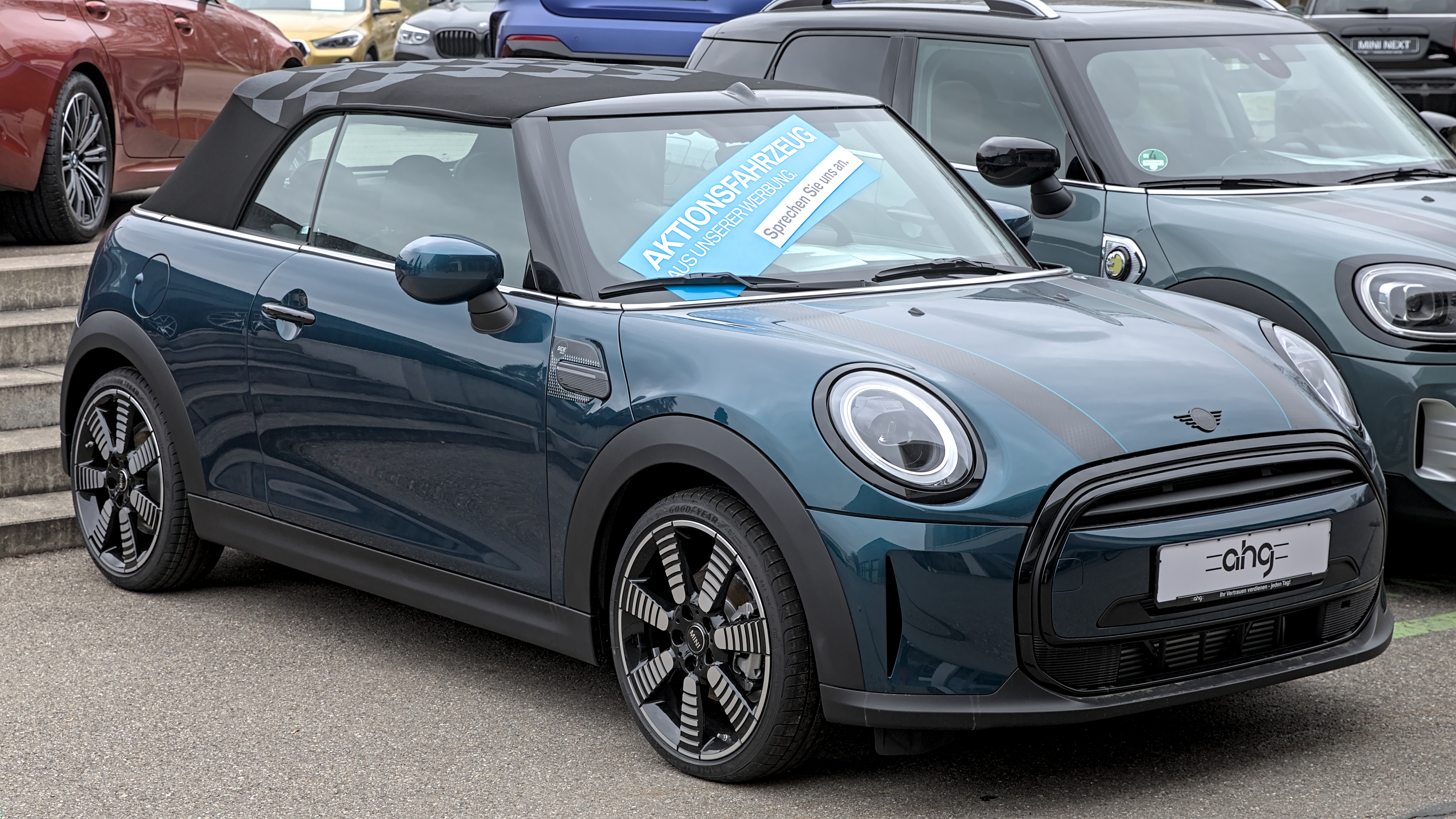 File:2020 Mini Cabrio (F57) Sidewalk 1X7A6810.jpg - Wikimedia Commons