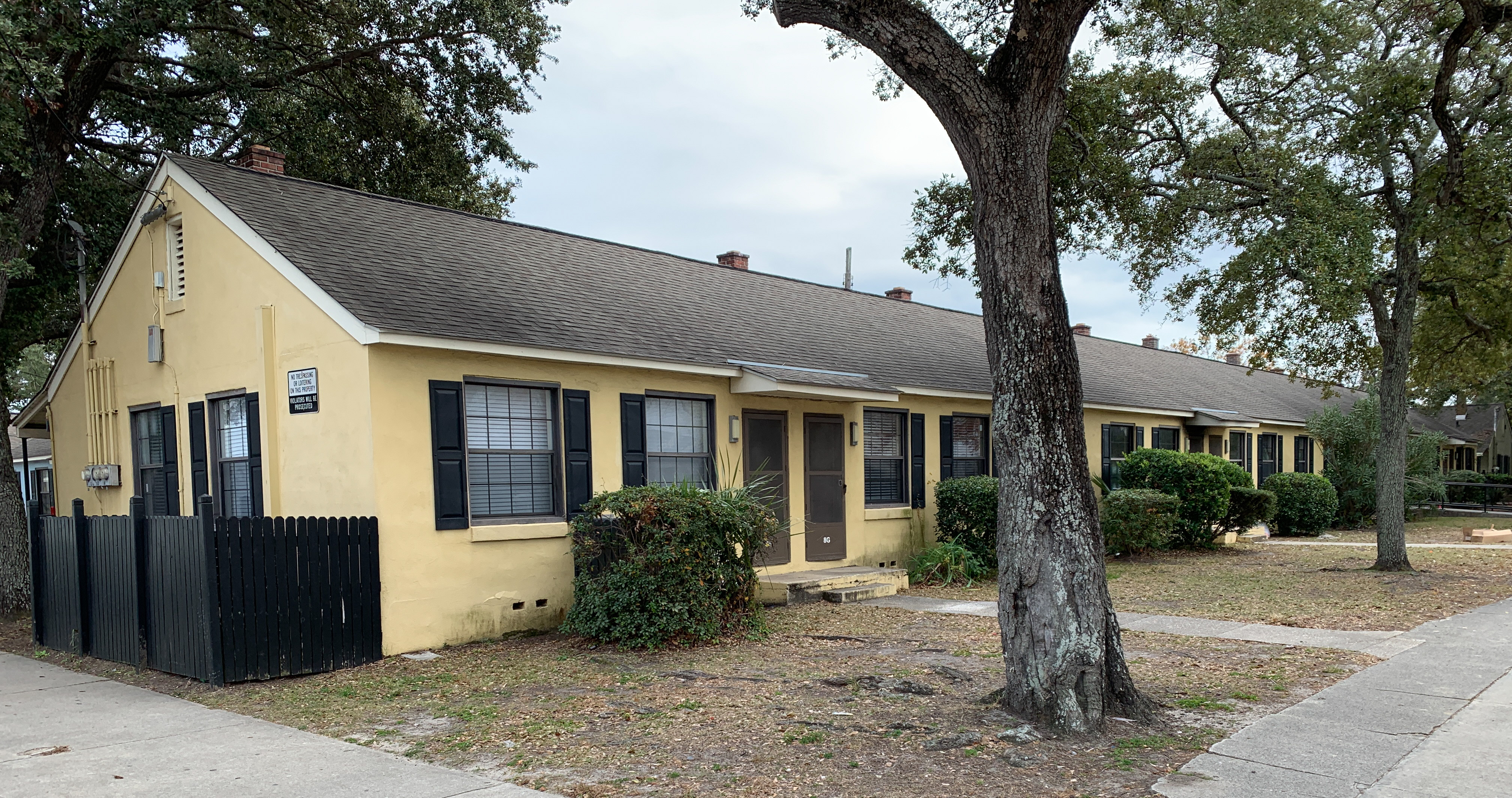 Америка 8. Maison May DEKALB. F) House which is rented from a local Authority Garden.. DEKALB County gets Grants to replace outdated Technology.