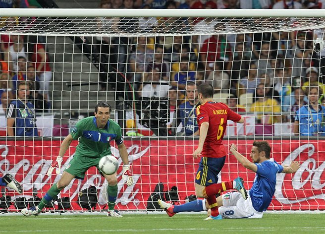 File:Andrés Iniesta shot Euro 2012 final.jpg