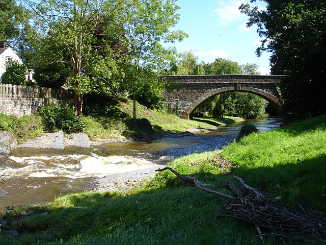 File:Berriew Bridge - geograph.org.uk - 505033.jpg