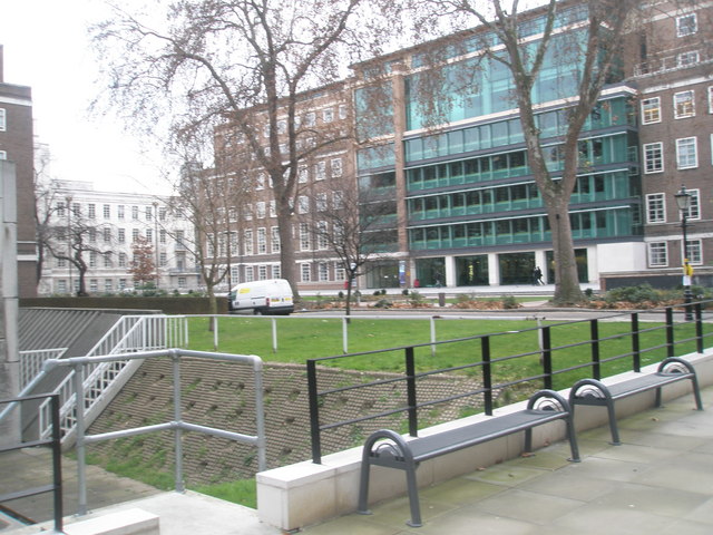 File:Birkbeck College, Woburn Square - geograph.org.uk - 1105248.jpg