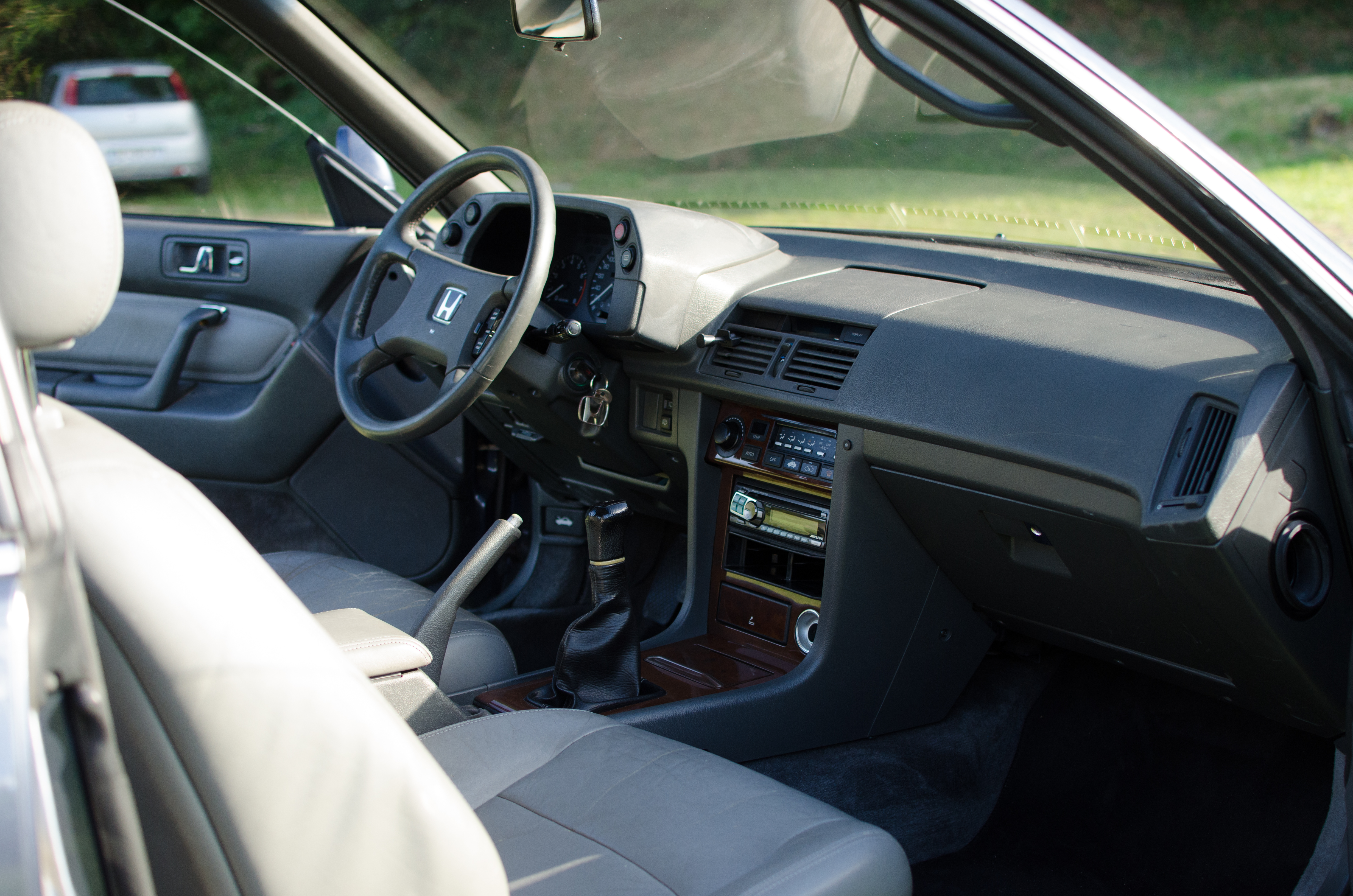 File Blue Honda Legend Coupe 1990 Interior From The Right