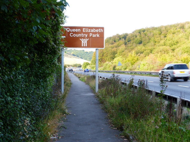 File:Bridleway by the A3 passes under QE Country Park sign - geograph.org.uk - 4194411.jpg