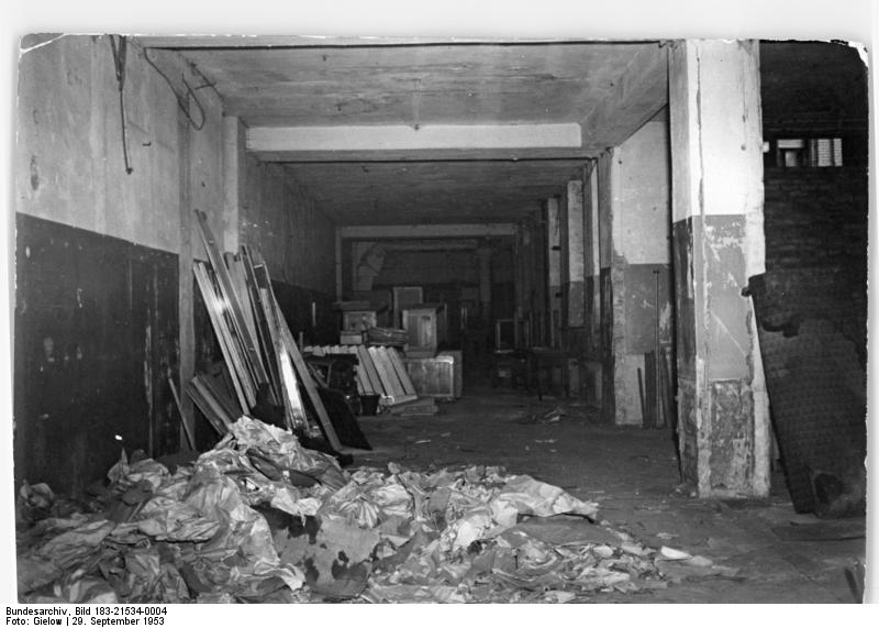 File:Bundesarchiv Bild 183-21534-0004, Berlin, Mauerstraße, Ruine.jpg