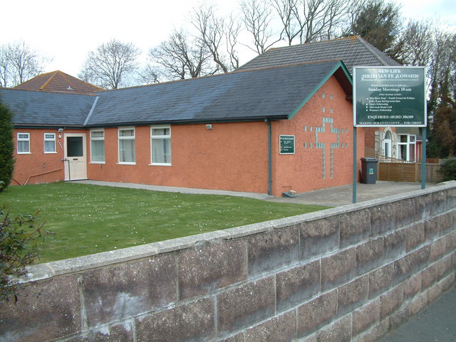 File:Church, Bournemouth - geograph.org.uk - 149555.jpg