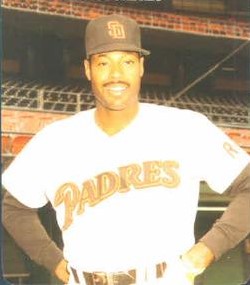 <span class="mw-page-title-main">Gerry Davis (outfielder)</span> American baseball player (born 1958)