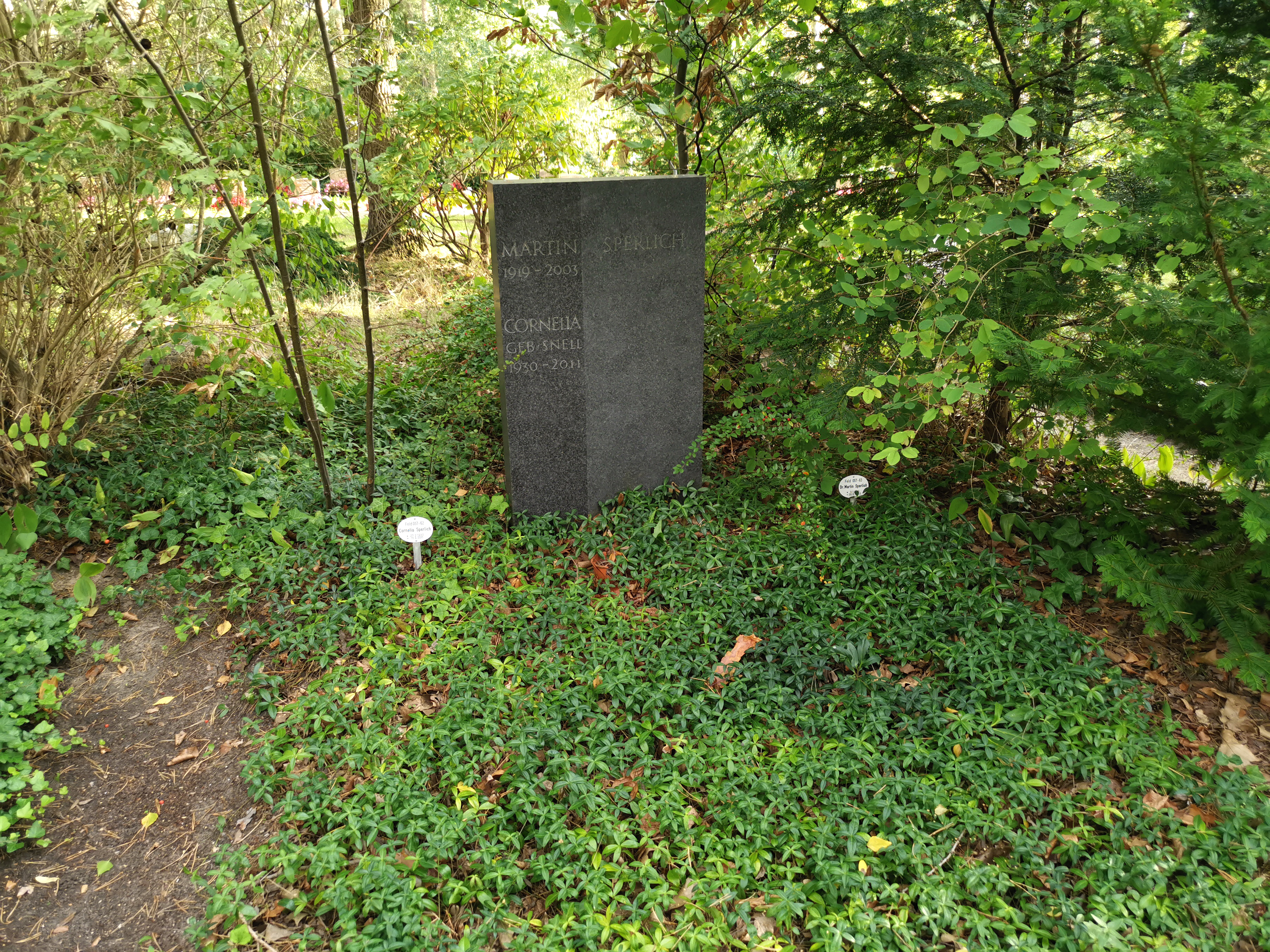 Grabstelle auf dem Waldfriedhof Berlin-Zehlendorf