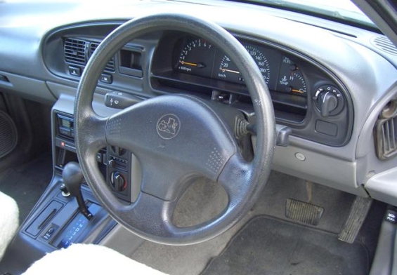 vr commodore steering wheel