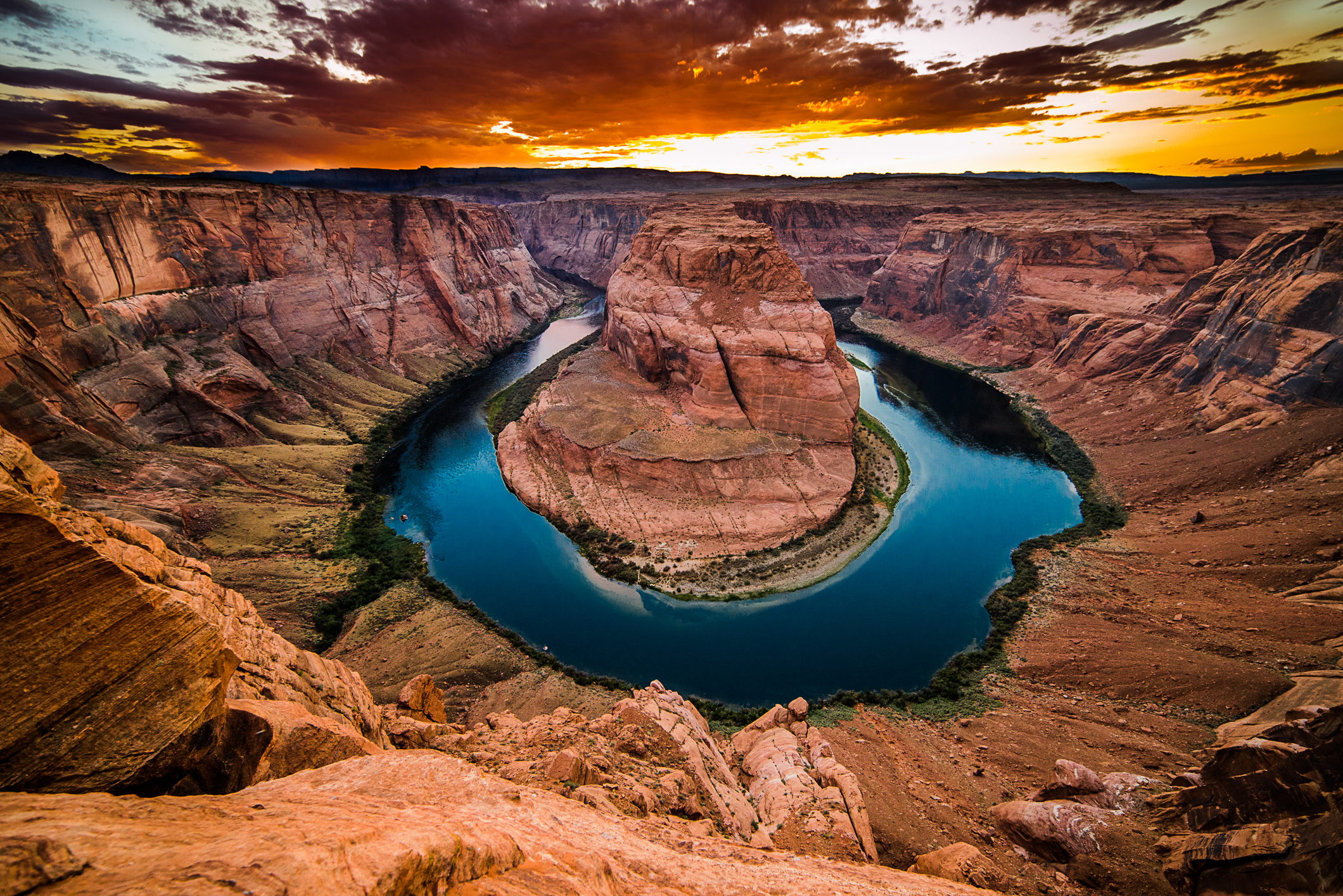 file-horseshoe-bend-with-14mm-lens-on-nikon-d800e-jpg