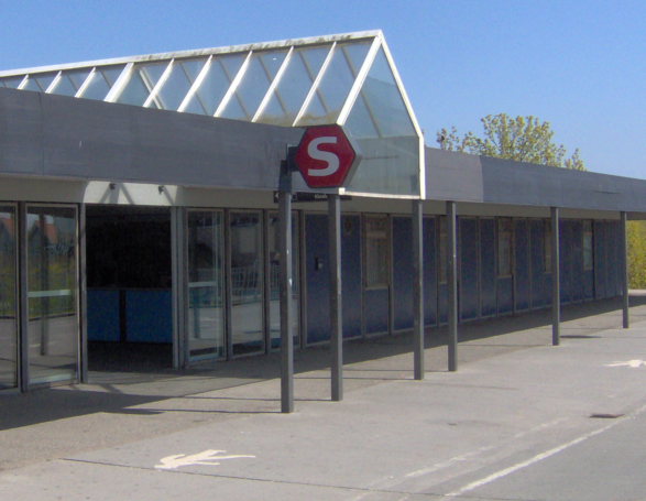 Hundige station Wikipedia