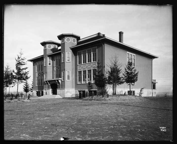 File:John Hay School, ca 1905 (MOHAI 5985).jpg