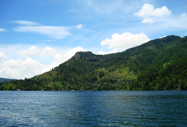 File:Lake Toba, North Sumatra (44).JPG