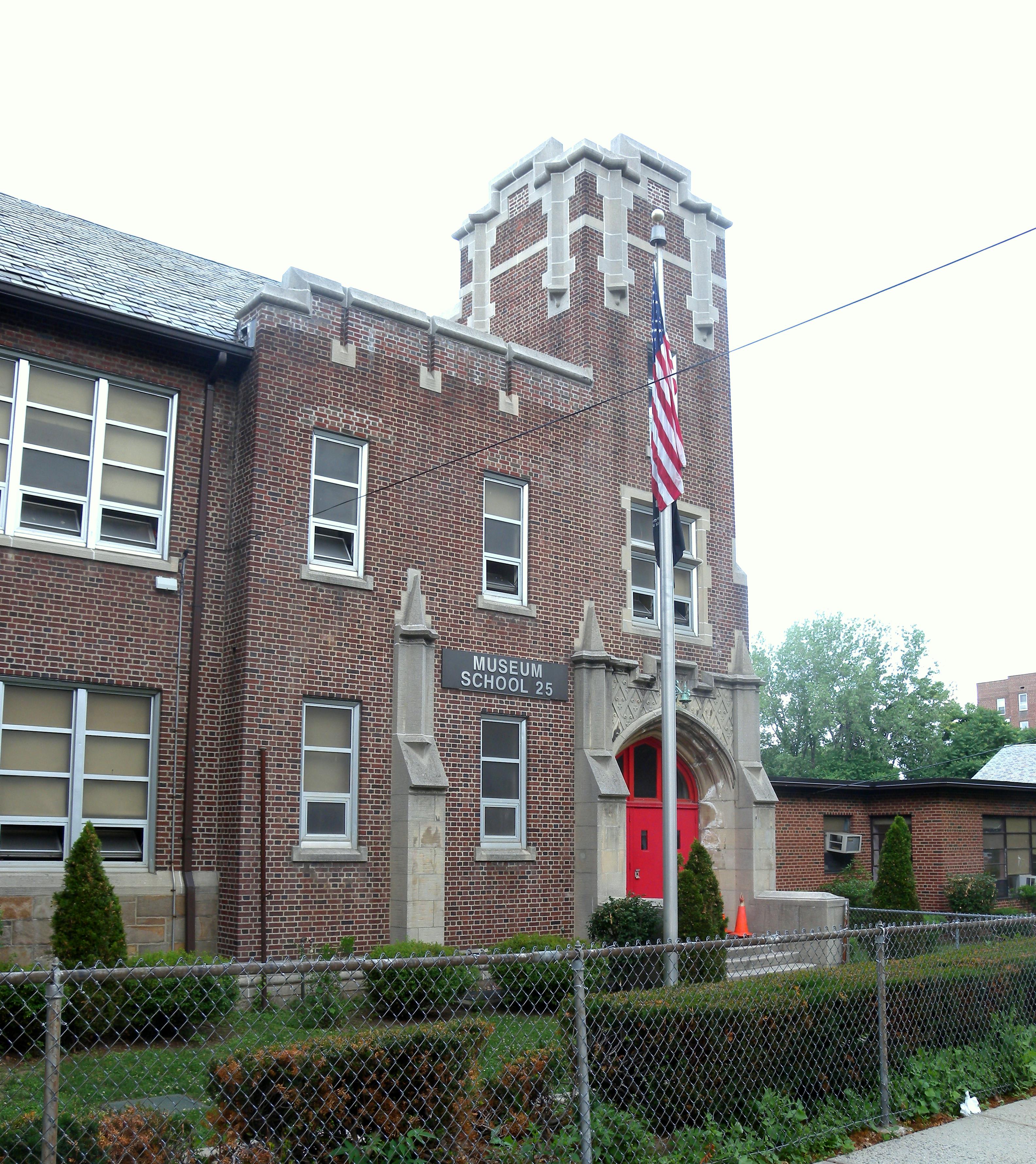 School museums. Музей скул. Йонкерс школа. Школы и музеи США. Йонкерс достопримечательности.