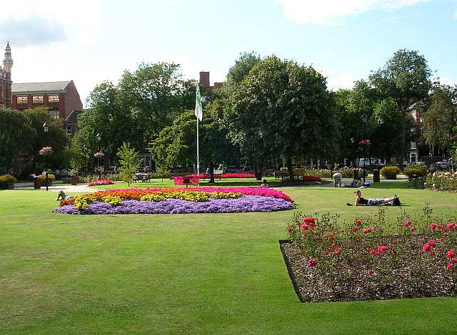 File:Park Square Gardens - geograph.org.uk - 548335.jpg