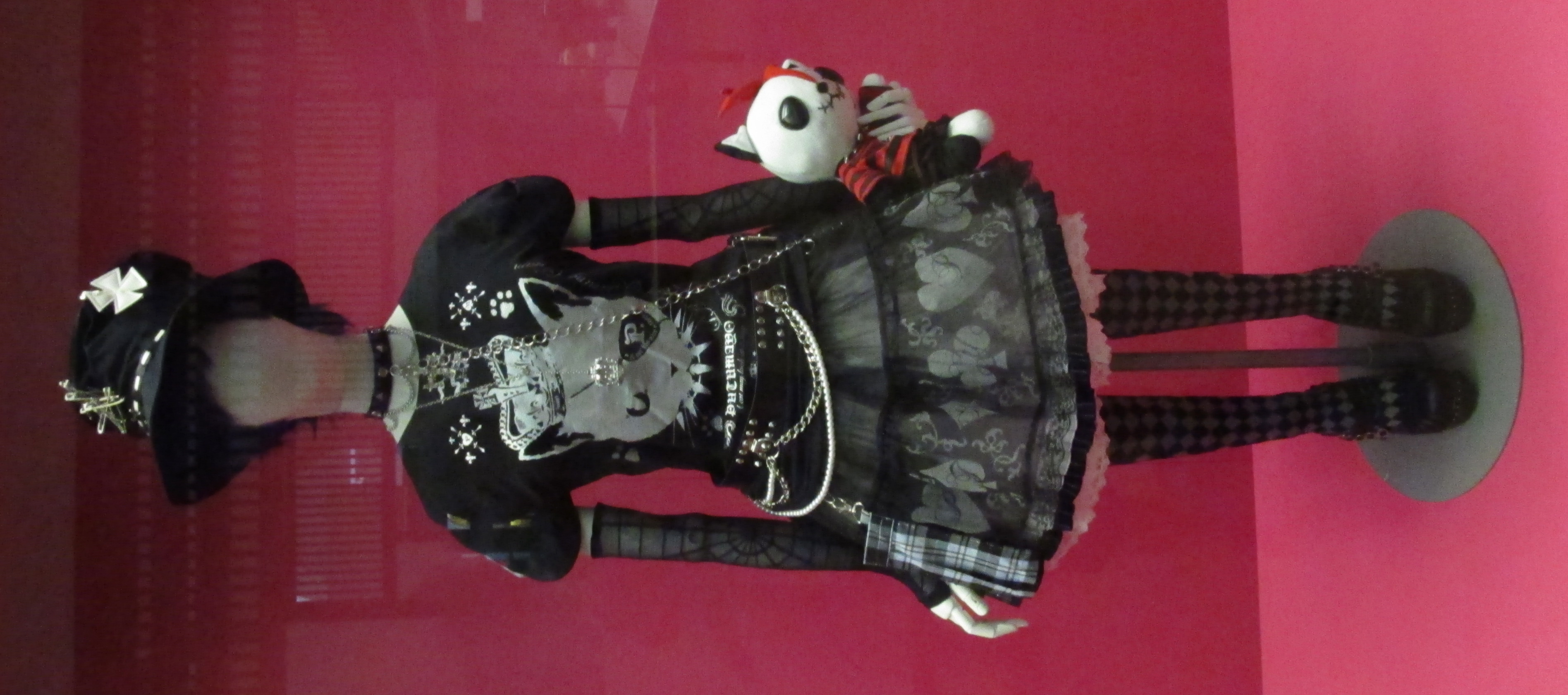 File:Black lolita.jpg - Wikipedia