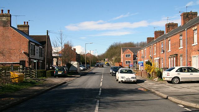 File:Station Road - geograph.org.uk - 371164.jpg