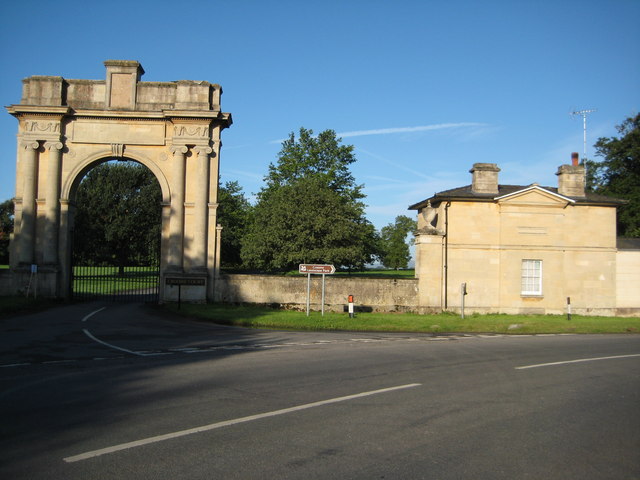 The London Arch, Croome Court - geograph.org.uk - 922265