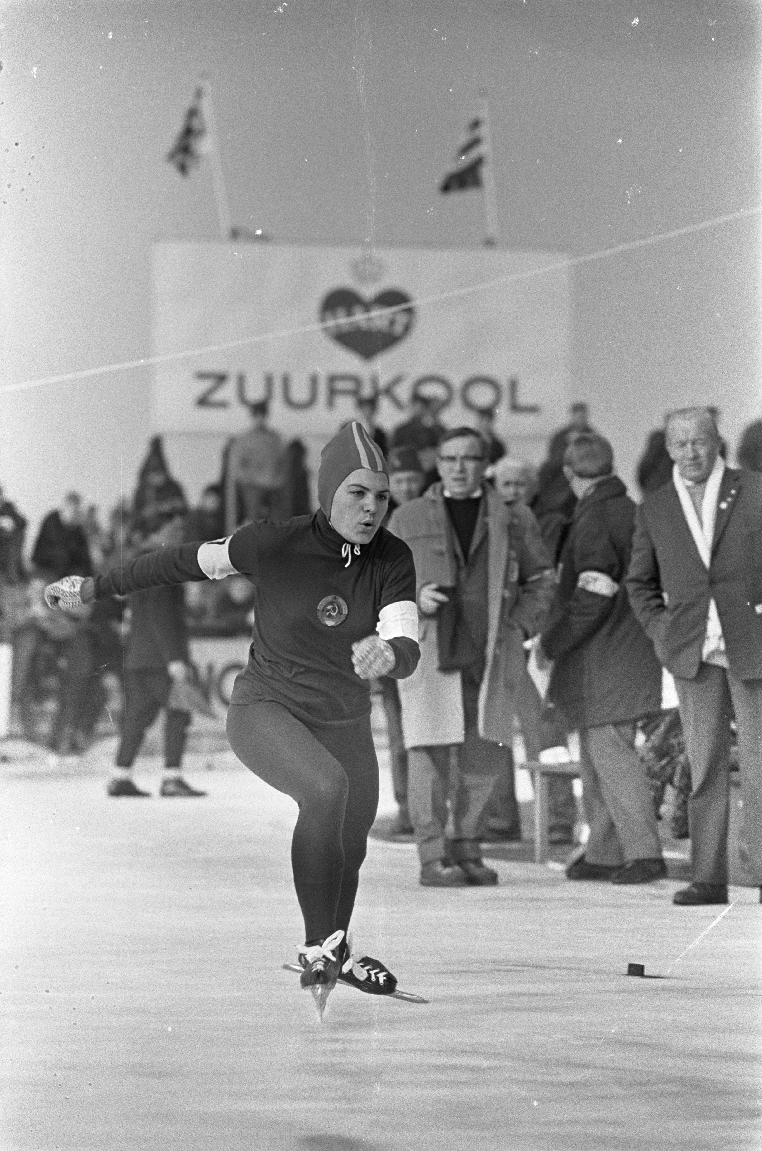 Schrijft een rapport Nutteloos tekst File:Wereldkampioenschap schaatsen allround vrouwen, Sablina (Sovjet-Unie)  in aktie, Bestanddeelnr 920-0955.jpg - Wikimedia Commons