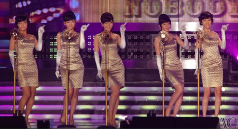 File:Wonder Girls from acrofan cropped.jpg