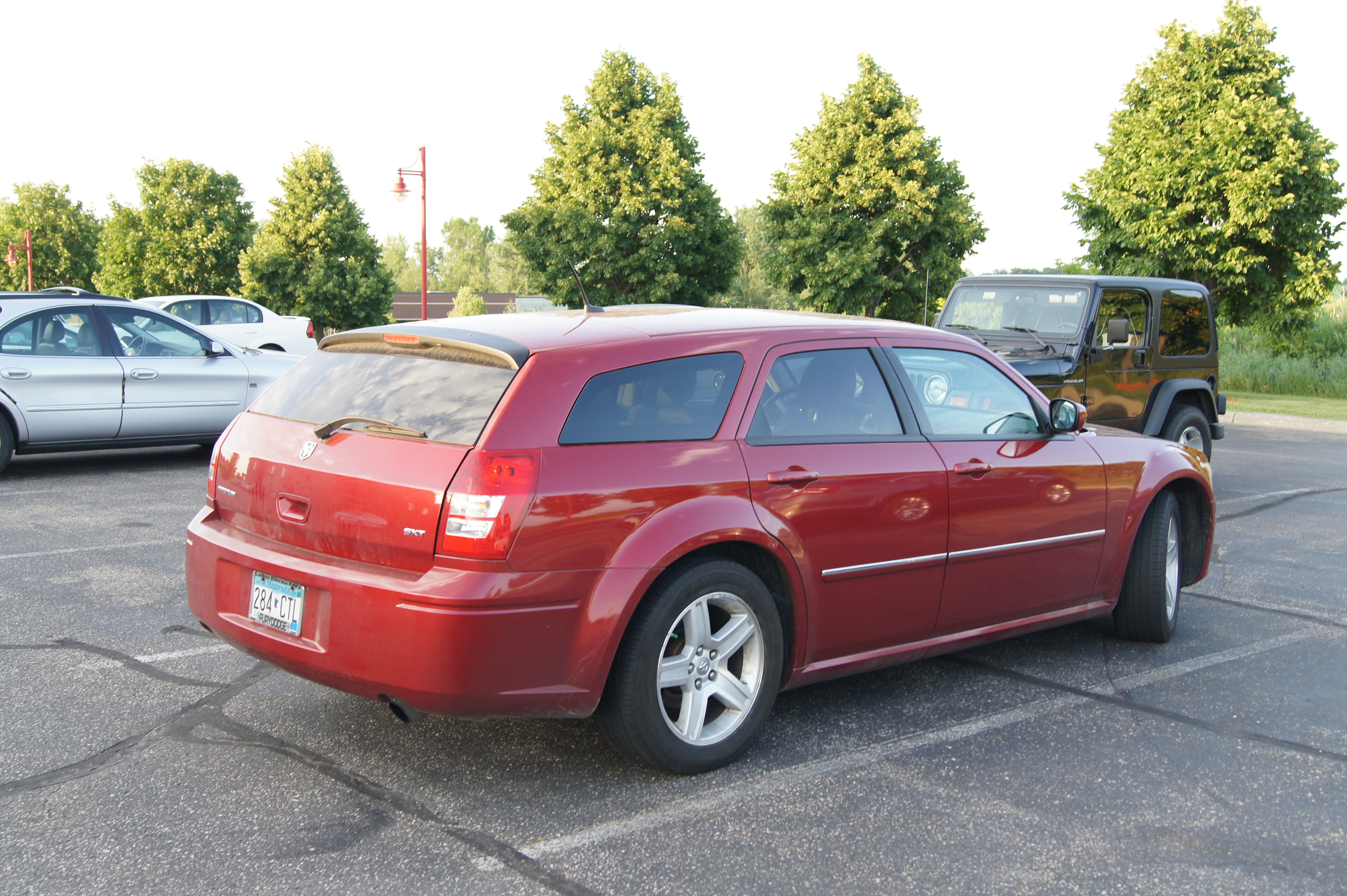 Dodge Magnum RT Red