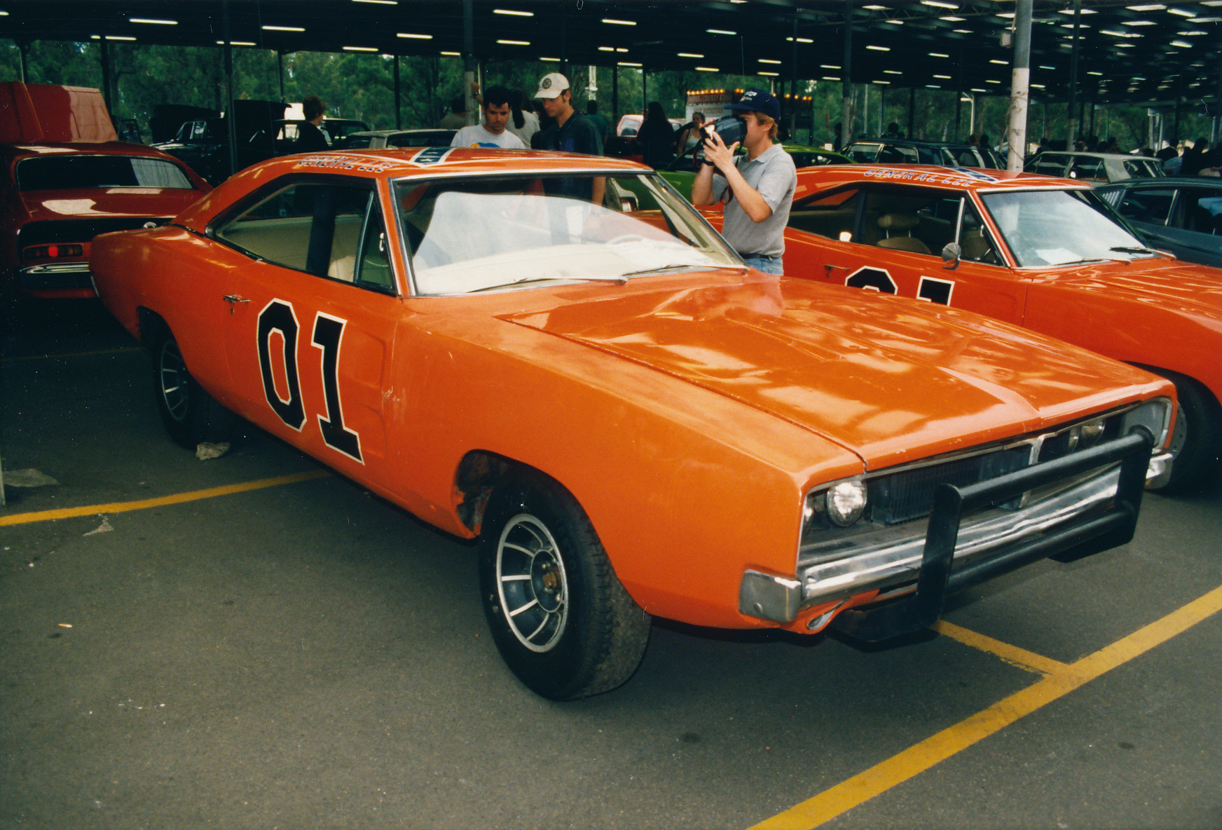 File:1969 Dodge Charger General Lee (16381852718).jpg - Wikimedia Commons