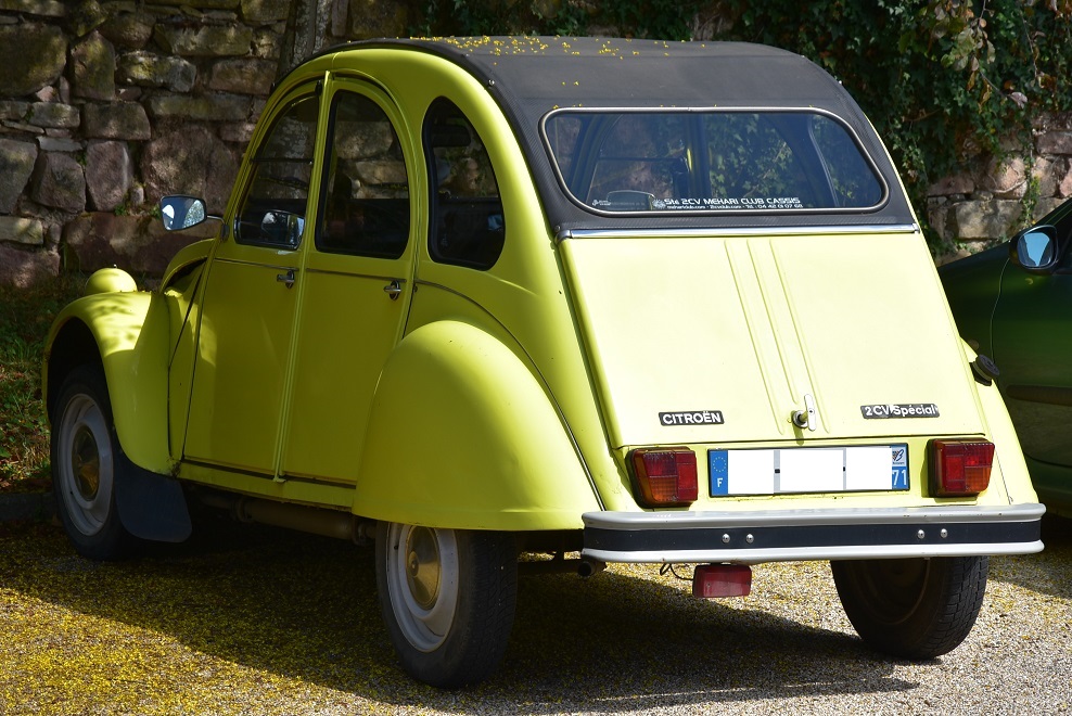 Citroen 2cv fourgonnette Ferrari