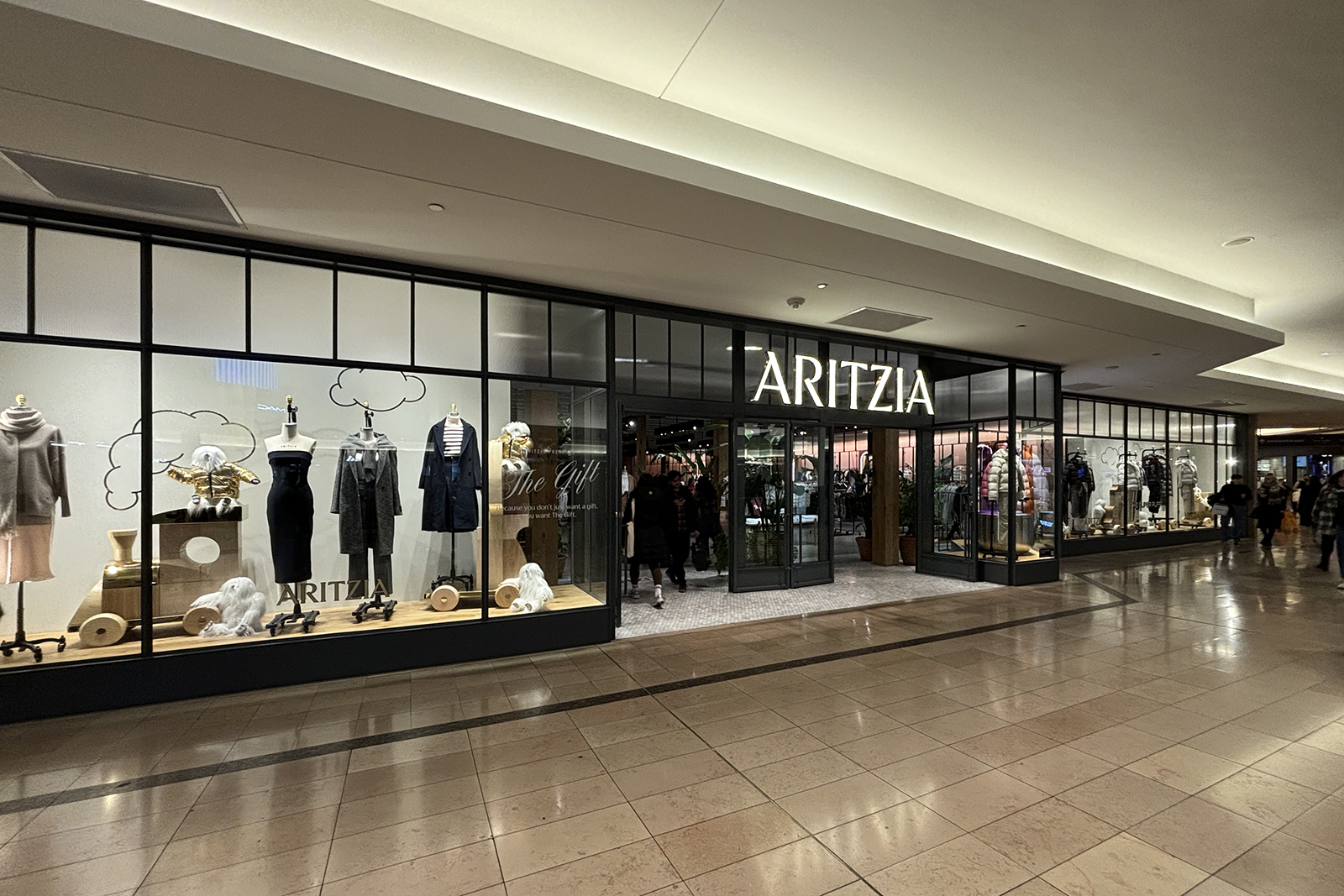 Aritzia - Wikipedia