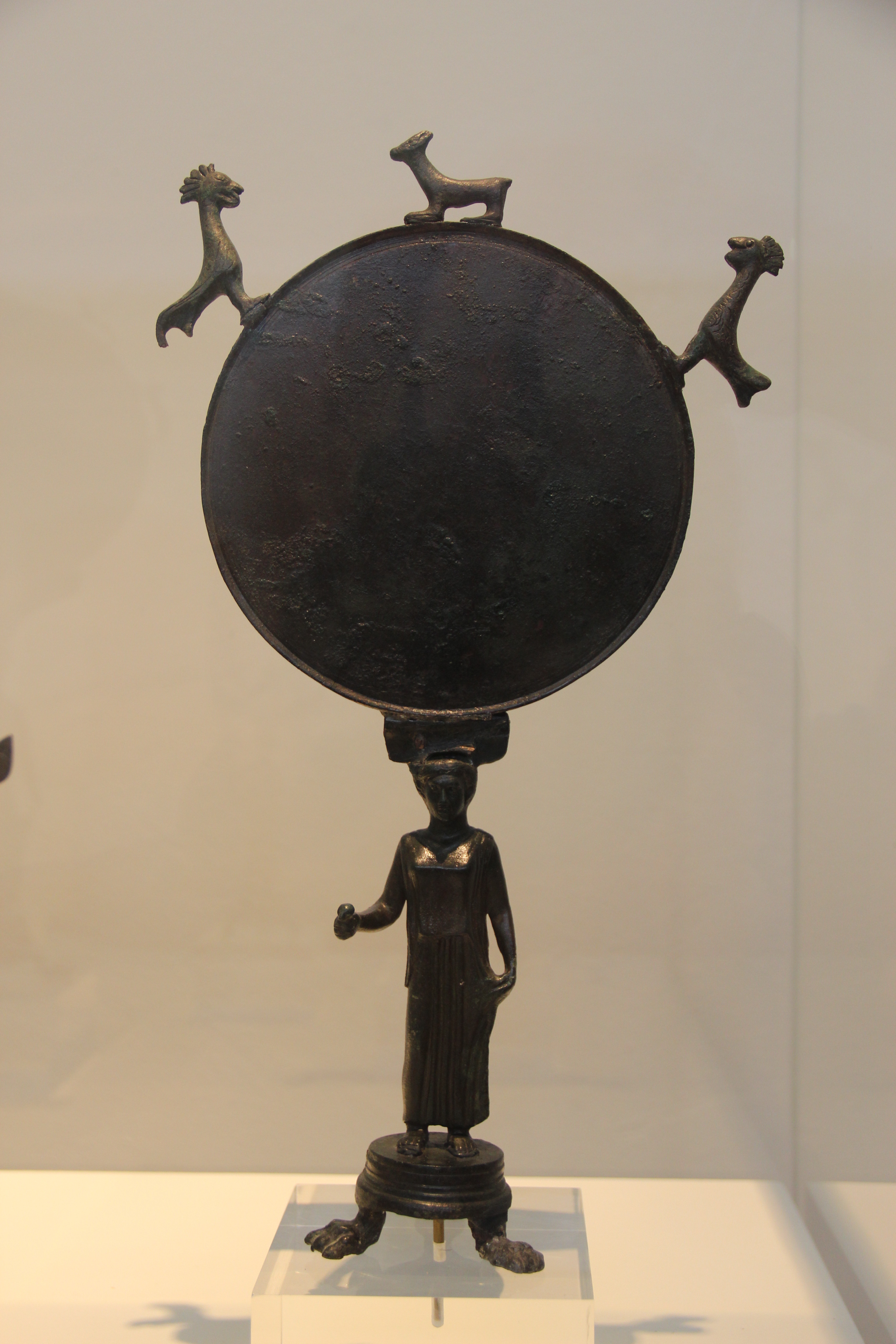 Museum of Fine Arts, Boston - Mirrors were luxury items in the ancient  Greek world, made most often of bronze. This example, on view in our Daily  Life in Ancient Greece Gallery