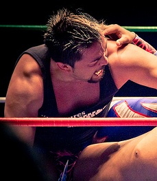 Averno (wrestler) Mexican professional wrestler (born 1977)